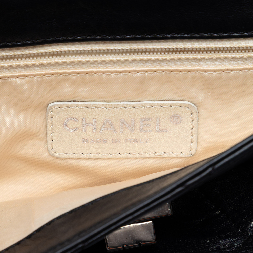 Pre-Loved Chanel Quilted Lambskin Reissue East West Flap - Picture 5 of 8